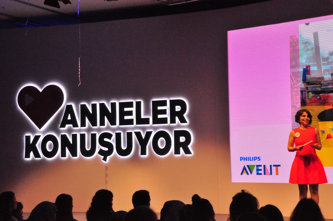 Philips Avent — Mom Talks community platform for motherhood storytelling, 2014–2016